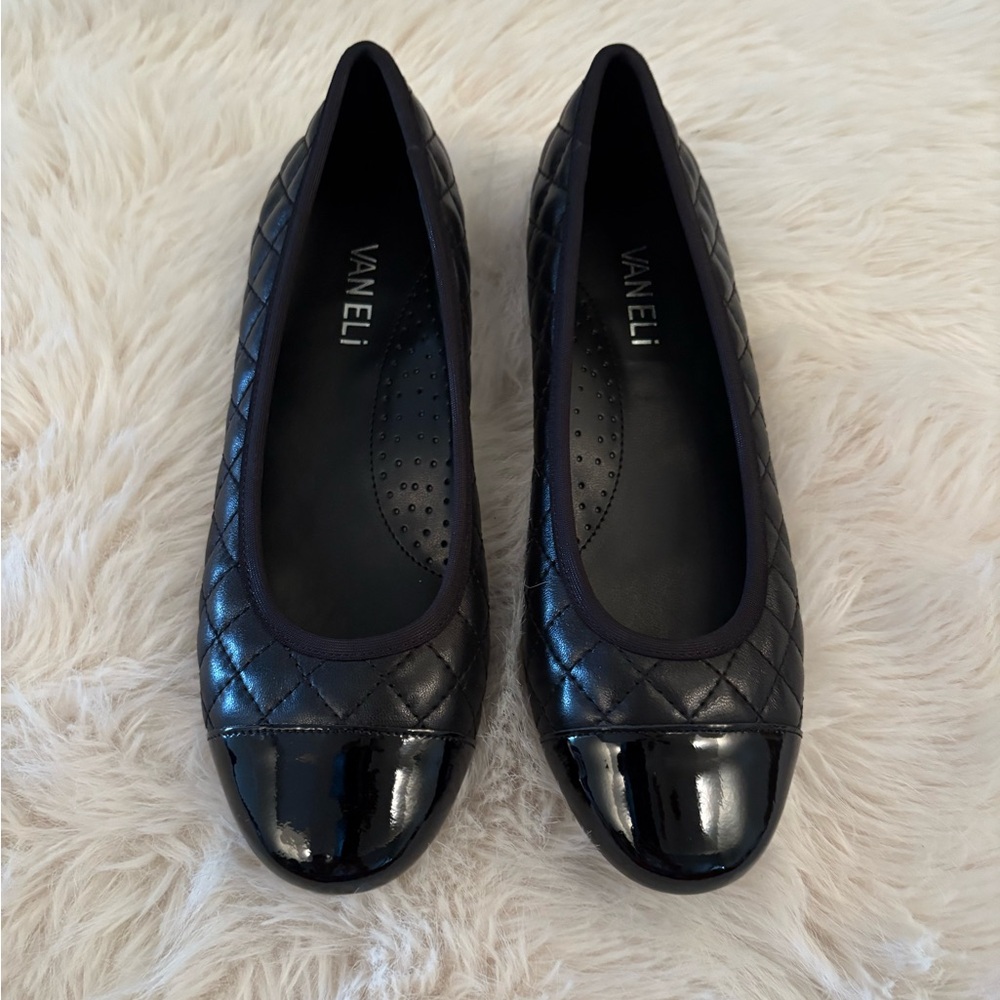 Vaneli Black Quilted Flats